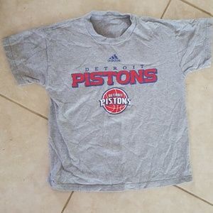 Boys Adidas Detroit Pistons t-shirt